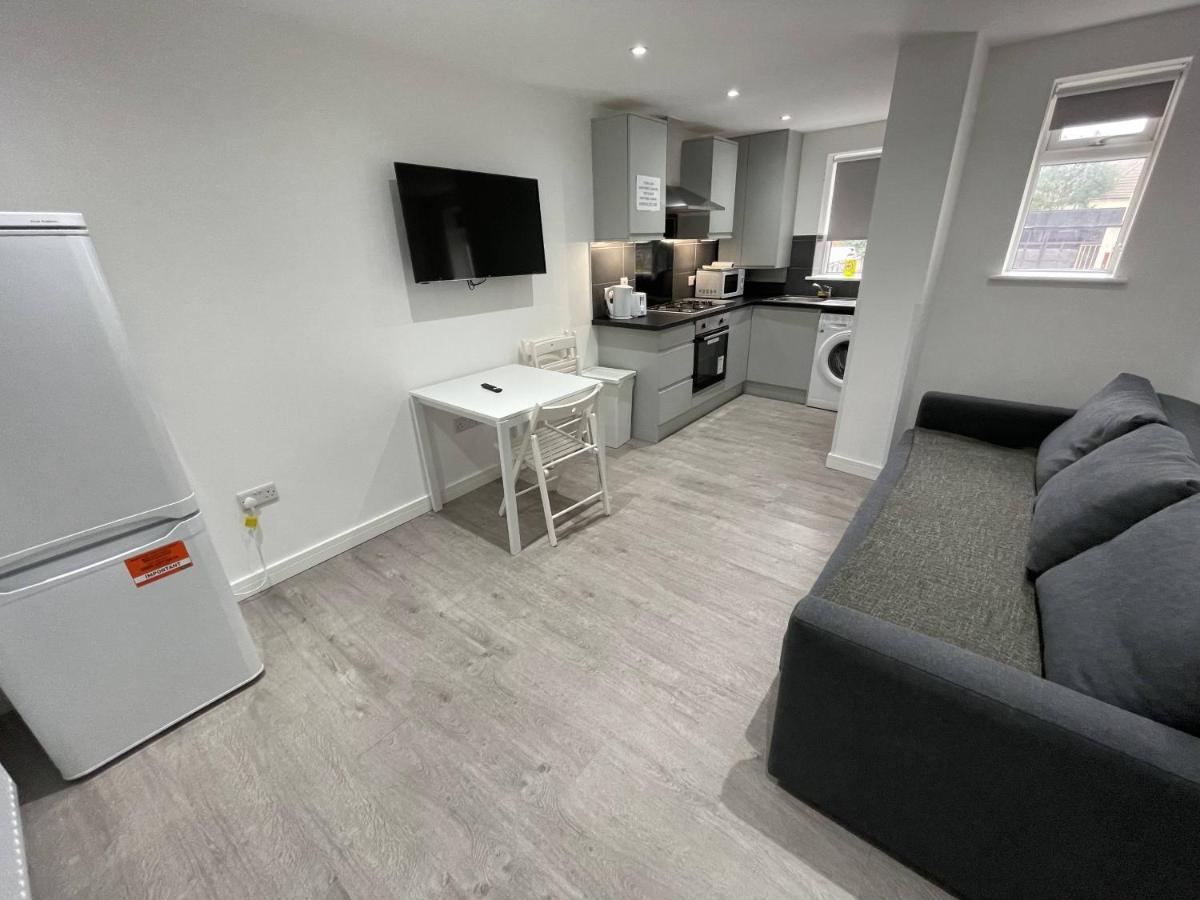 London Dagenham Apartments Esterno foto